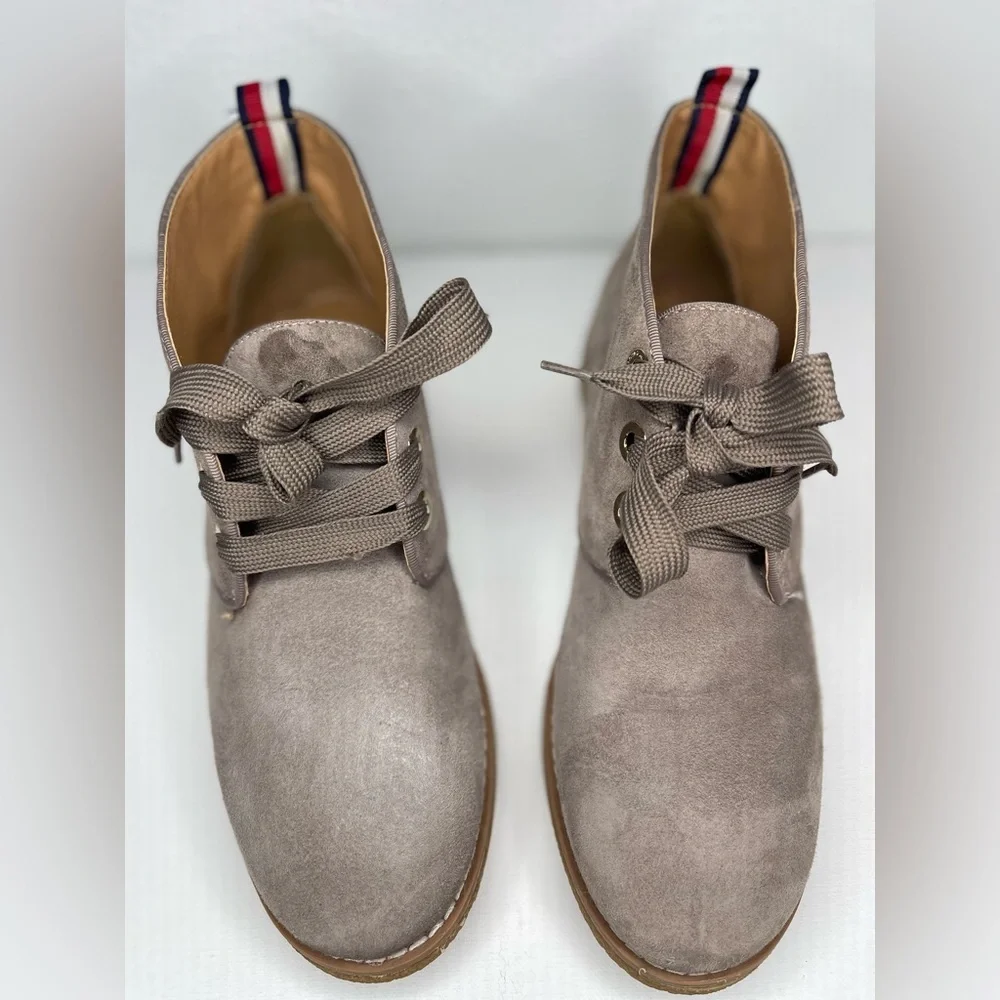 Tommy Hilfiger Taupe Suede Balbina Lace Up Ankle Chukka Casual Boots Size 8.5